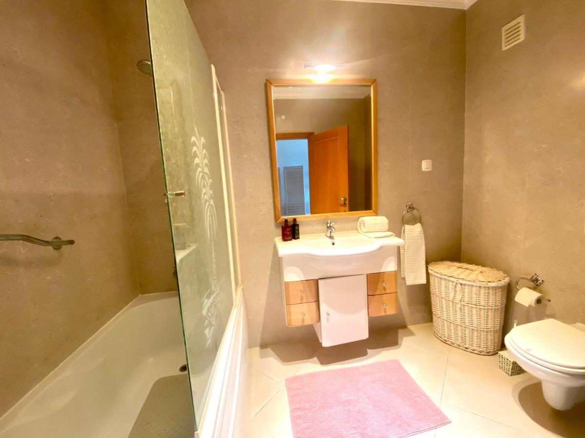 Apartamento Vista Golfe Mar วิลาโมรา ภายนอก รูปภาพ